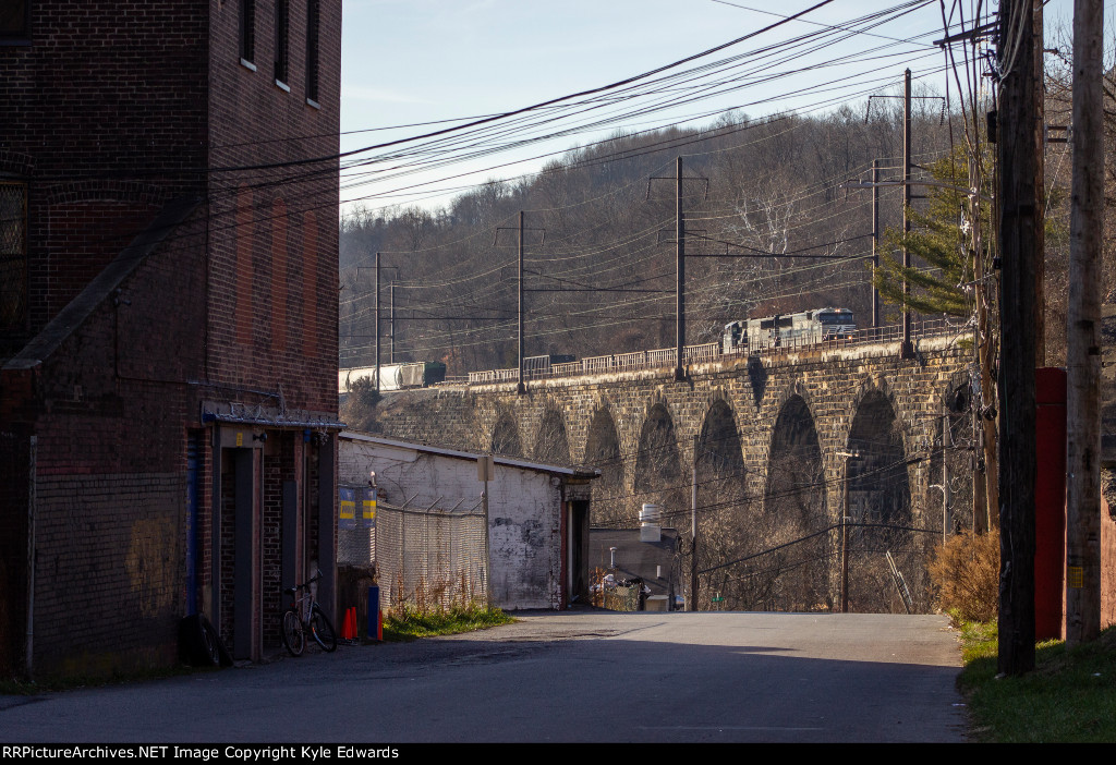 NS SD60E #7027 on H84